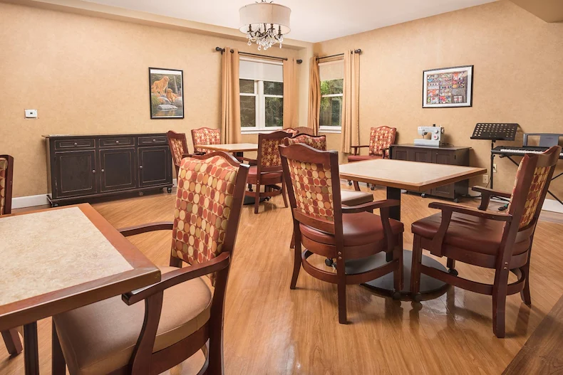 Image of Spring Oak at Vineland (4)