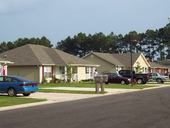 Image of Woodland Lake Senior Village (1)