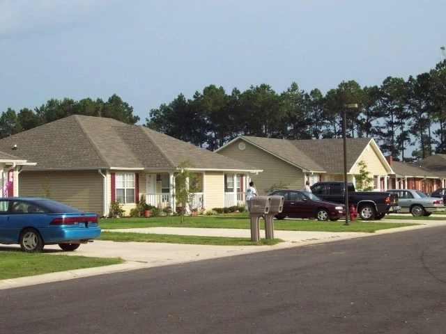 Image of Woodland Lake Senior Village (1)