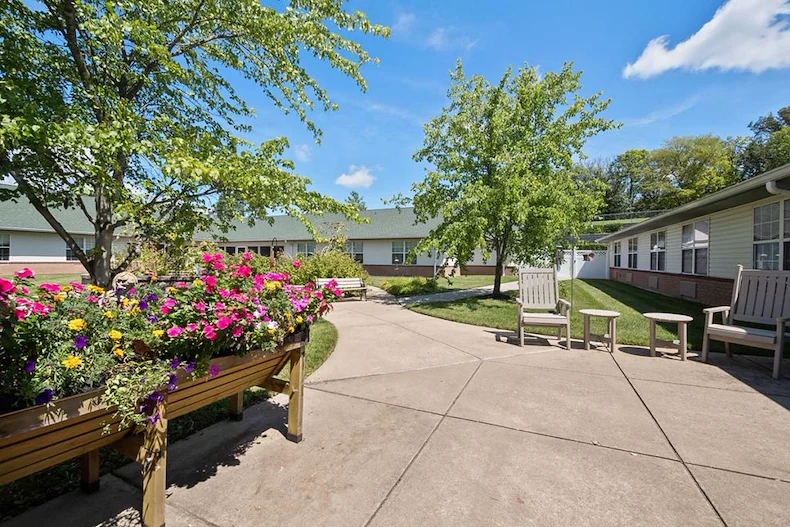 Image of EverTrue Breeze Park Care Center (1)