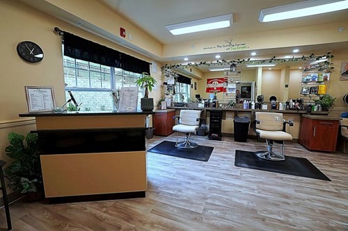 Ivy Creek Gracious Retirement Living Hawthorn Senior independent Living in Glen Mills, Pennsylvania  beauty hair salon