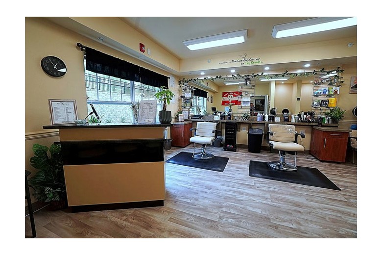 Ivy Creek Gracious Retirement Living Hawthorn Senior independent Living in Glen Mills, Pennsylvania  beauty hair salon