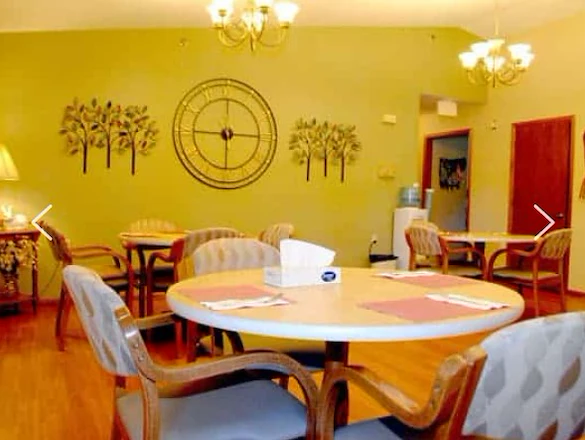 Image of Luther Manor at River Oaks (3)