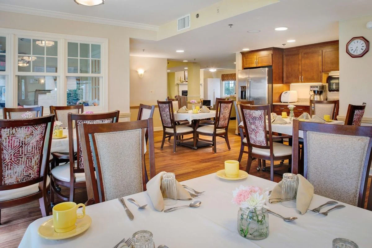 Image of Brighton Gardens of Edison (3)