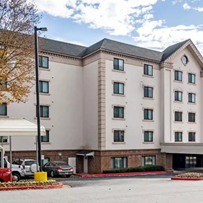 Image of Dunwoody Pines Retirement Community (1)