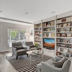 Image of The Valencia Home at 19th Pl. #1 (2)