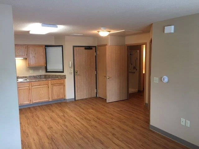 Image of Prairie Lake Apartments (4)