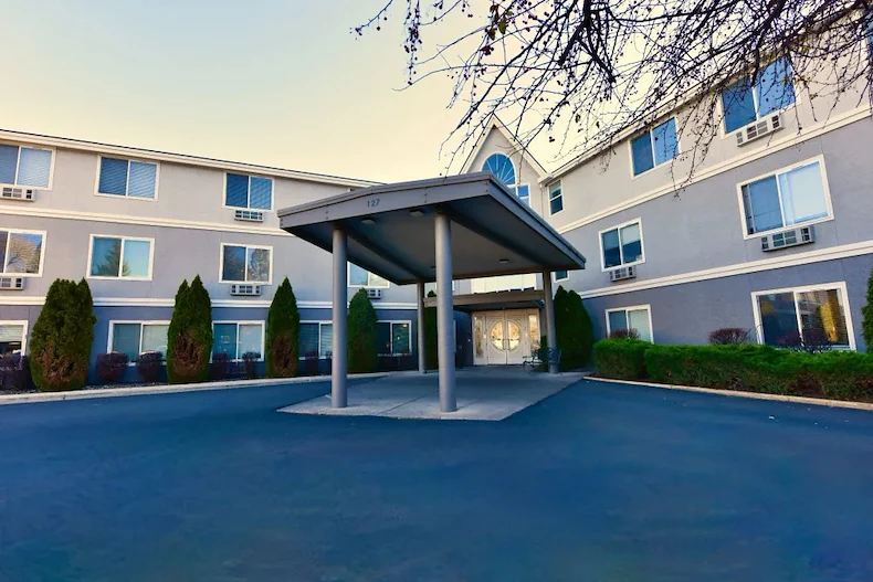 Image of Regency Village at Bend (3)