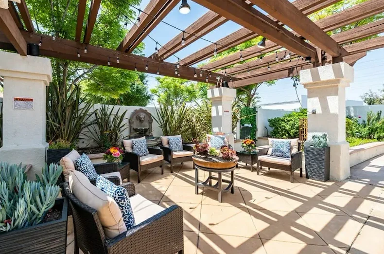 Image of Aegis Living Granada Hills (9)