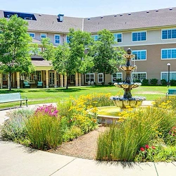 Image of The Courtyards at Mountain View (3)