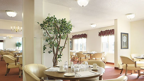 Image of Holiday Farmington (2)