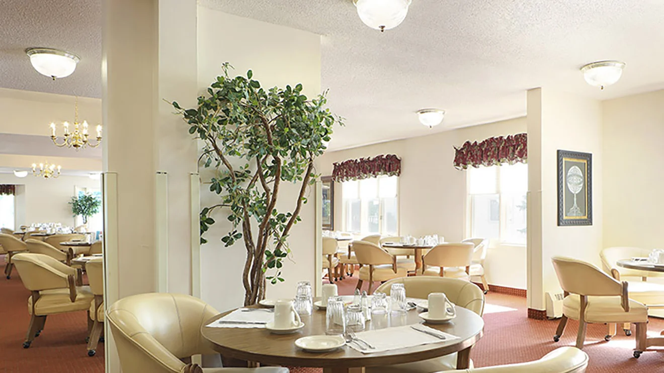 Image of Holiday Farmington (2)