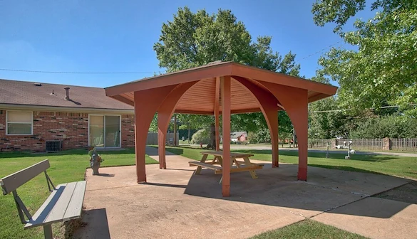 Image of West Edison Plaza Apartments (10)