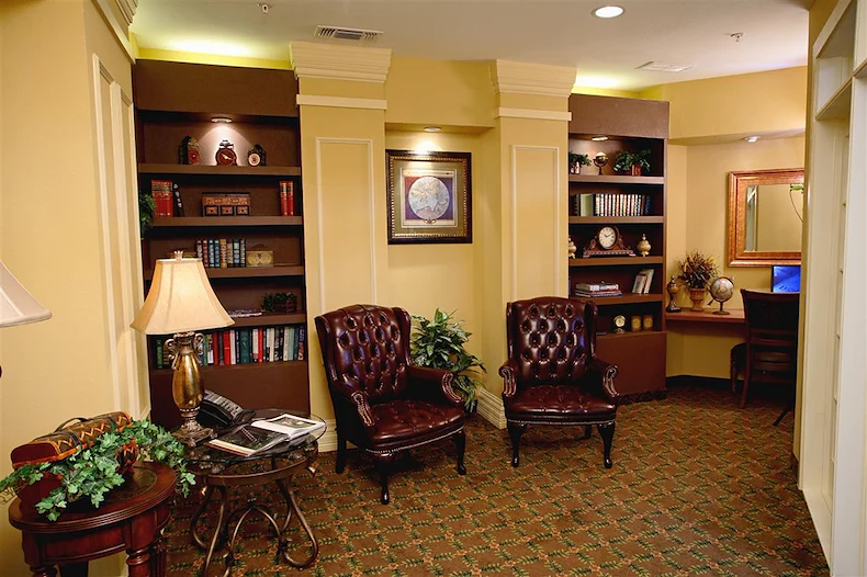 Image of Crestview Court (6)