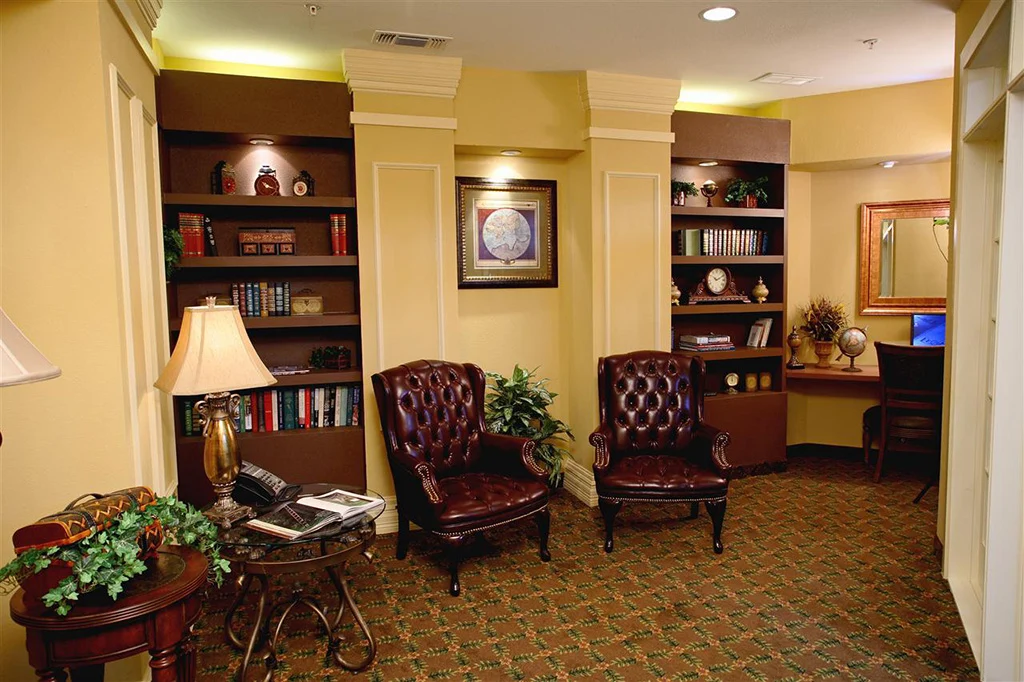 Image of Crestview Court (6)