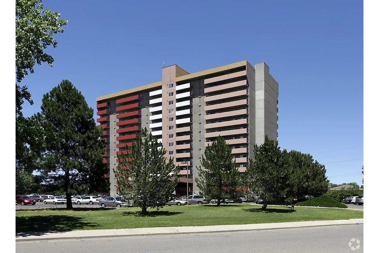 Image of Azteca Apartments (1)