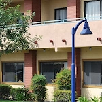 Image of Lakewood Park Manor (4)