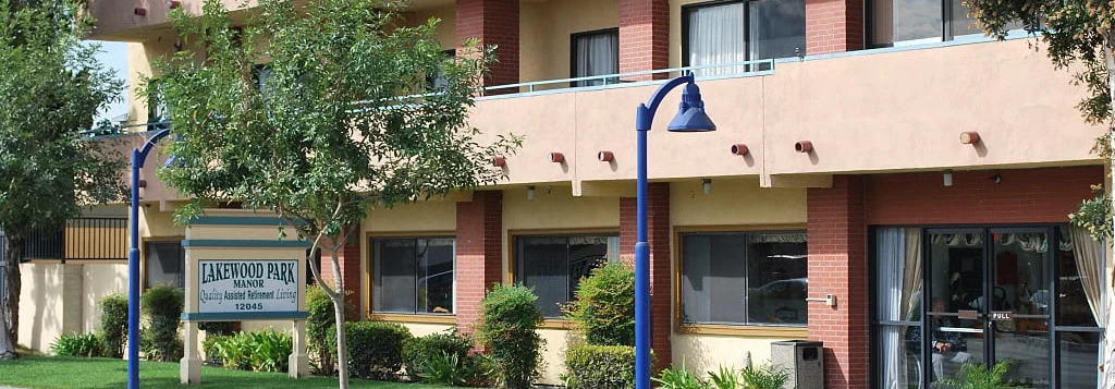 Image of Lakewood Park Manor (4)