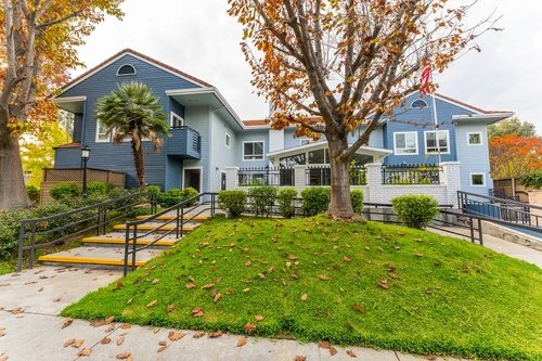 Image of Crescent Oaks Memory Care (2)