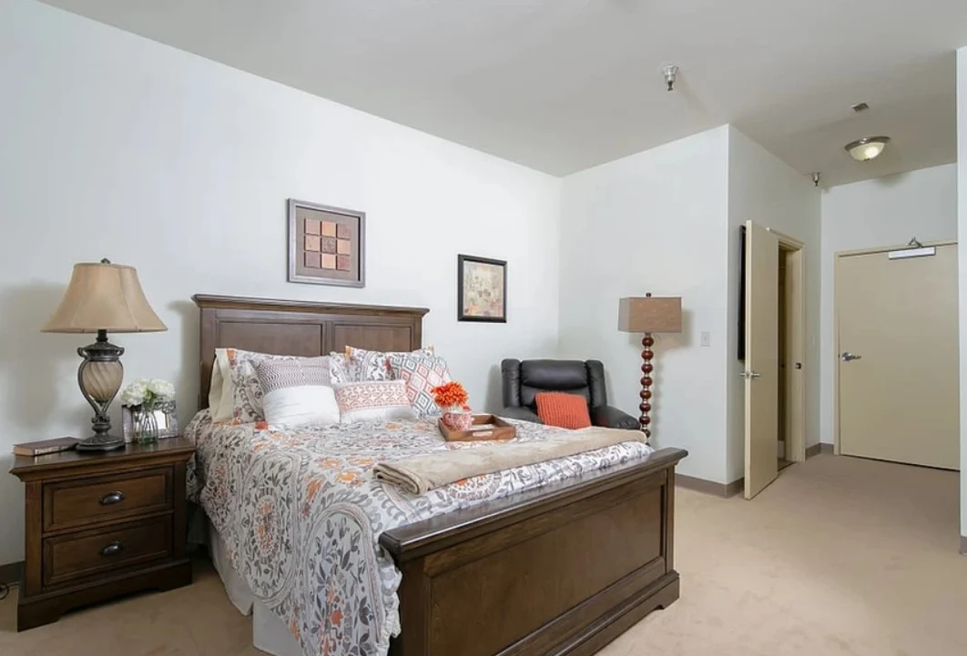 Image of Savant of Riverside (5)