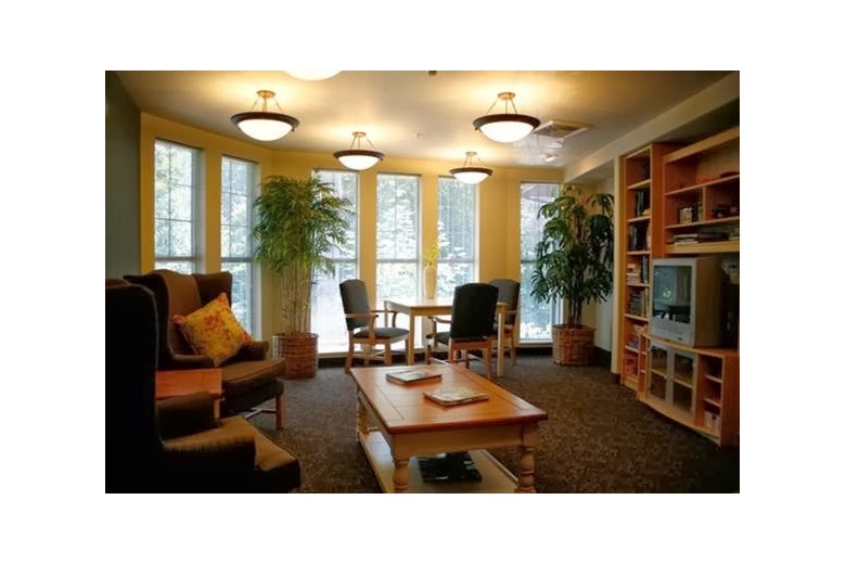 Image of Oswego Place by Bonaventure (4)