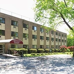 Image of Hedgewood Assisted Living (1)