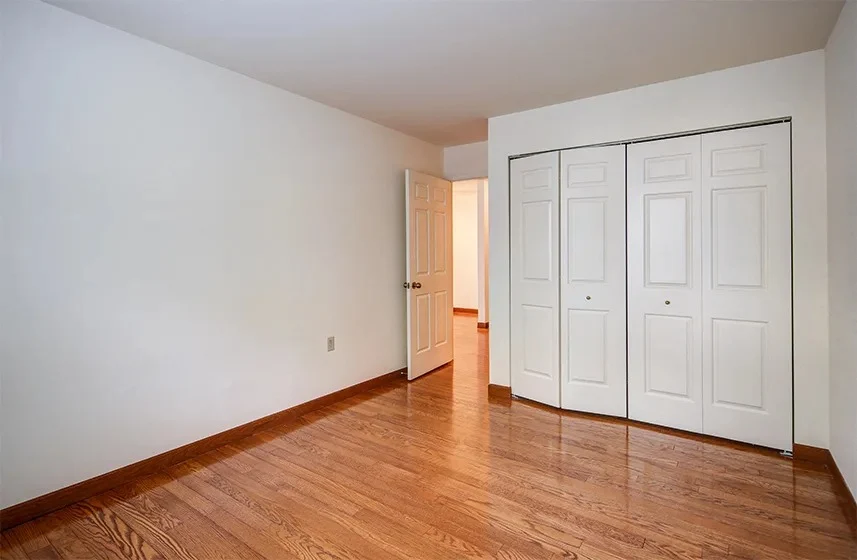 Image of Lake Oaks Apartments (8)