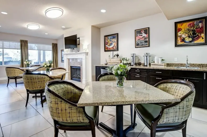 Image of Aegis Living Shoreline (9)