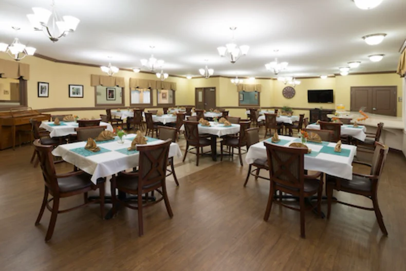 Image of Spring Arbor of Steele Creek (4)