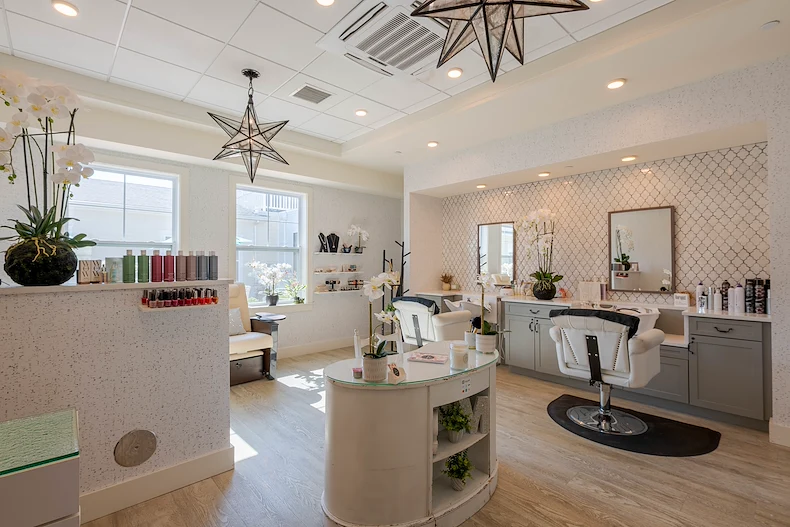 Image of Benchmark at Newtown (4)