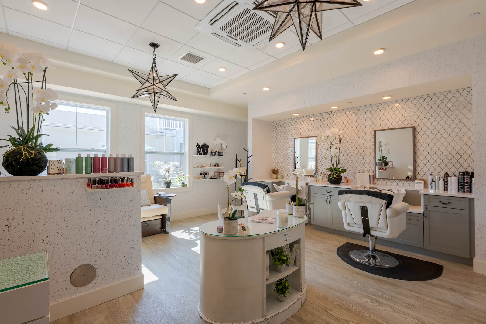 Image of Benchmark at Newtown (4)