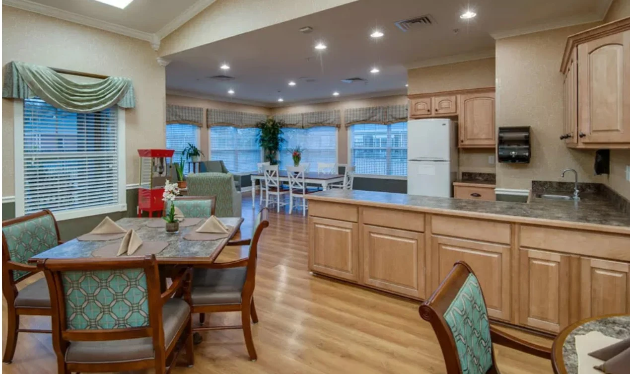 Image of South Breeze Senior Living (3)