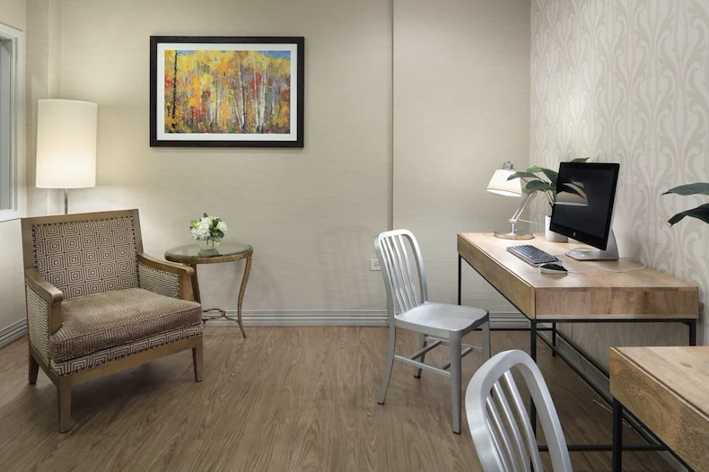 Image of The Grove Of Elmhurst (5)