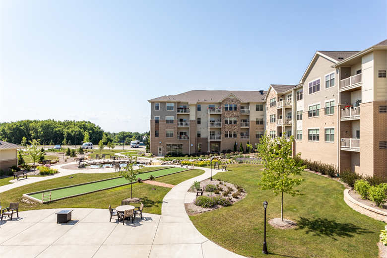 Image of Village Pointe Commons (1)