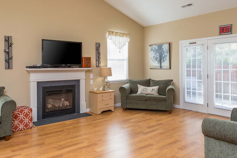 Image of Avendelle at Lazy River (4)