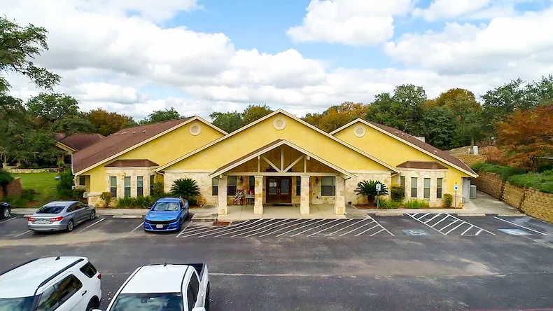 Image of The Oaks of Garden Ridge Assisted Living and Memory Care (1)