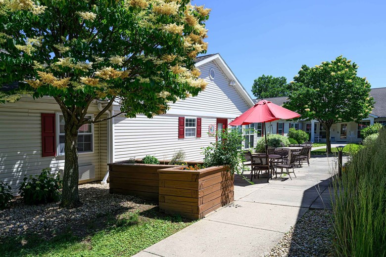 Image of Arden Courts of Glen Ellyn (2)