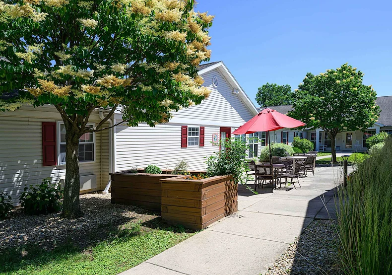 Image of Arden Courts of Glen Ellyn (2)