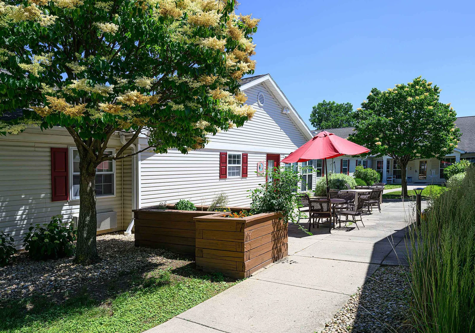 Image of Arden Courts of Glen Ellyn (2)