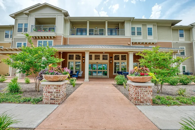 Image of Sylvia at South Broadway (1)