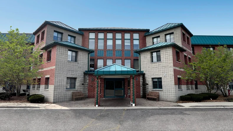 Image of Warren Barr Orland Park (1)