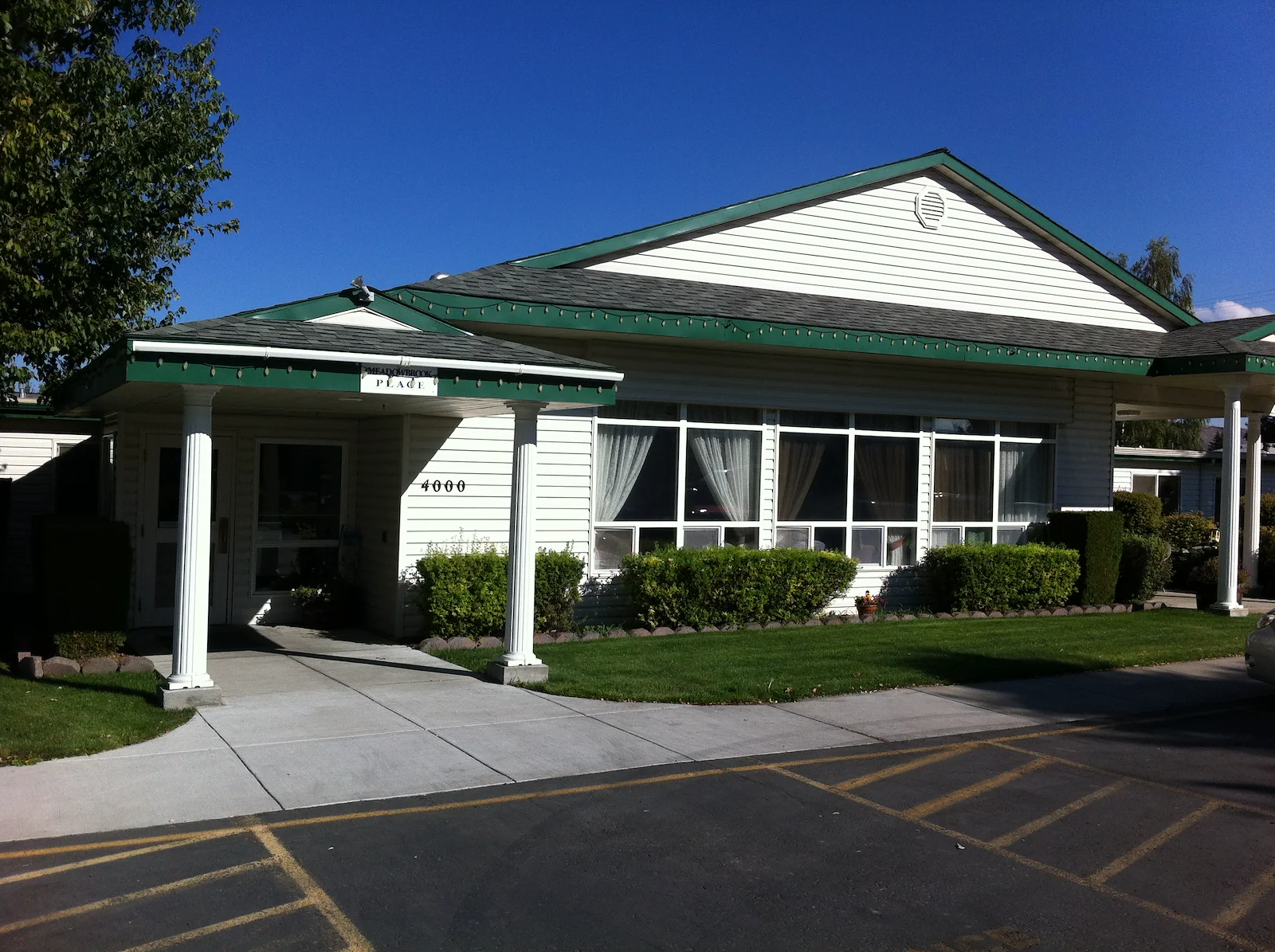 Image of Meadowbrook Place (1)