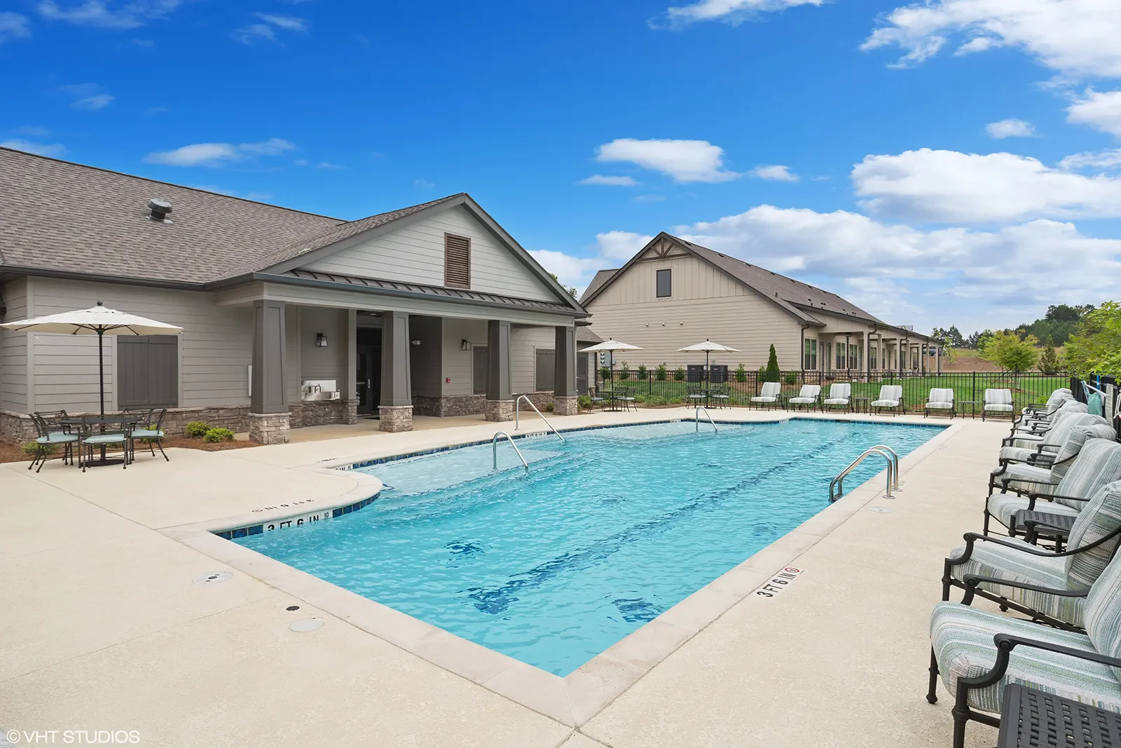 Image of The Phoenix at Dallas (9)