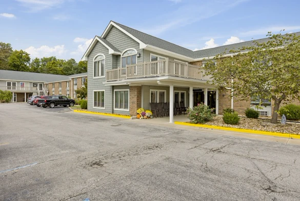 Image of StoneBridge Oak Tree Assisted Living (1)