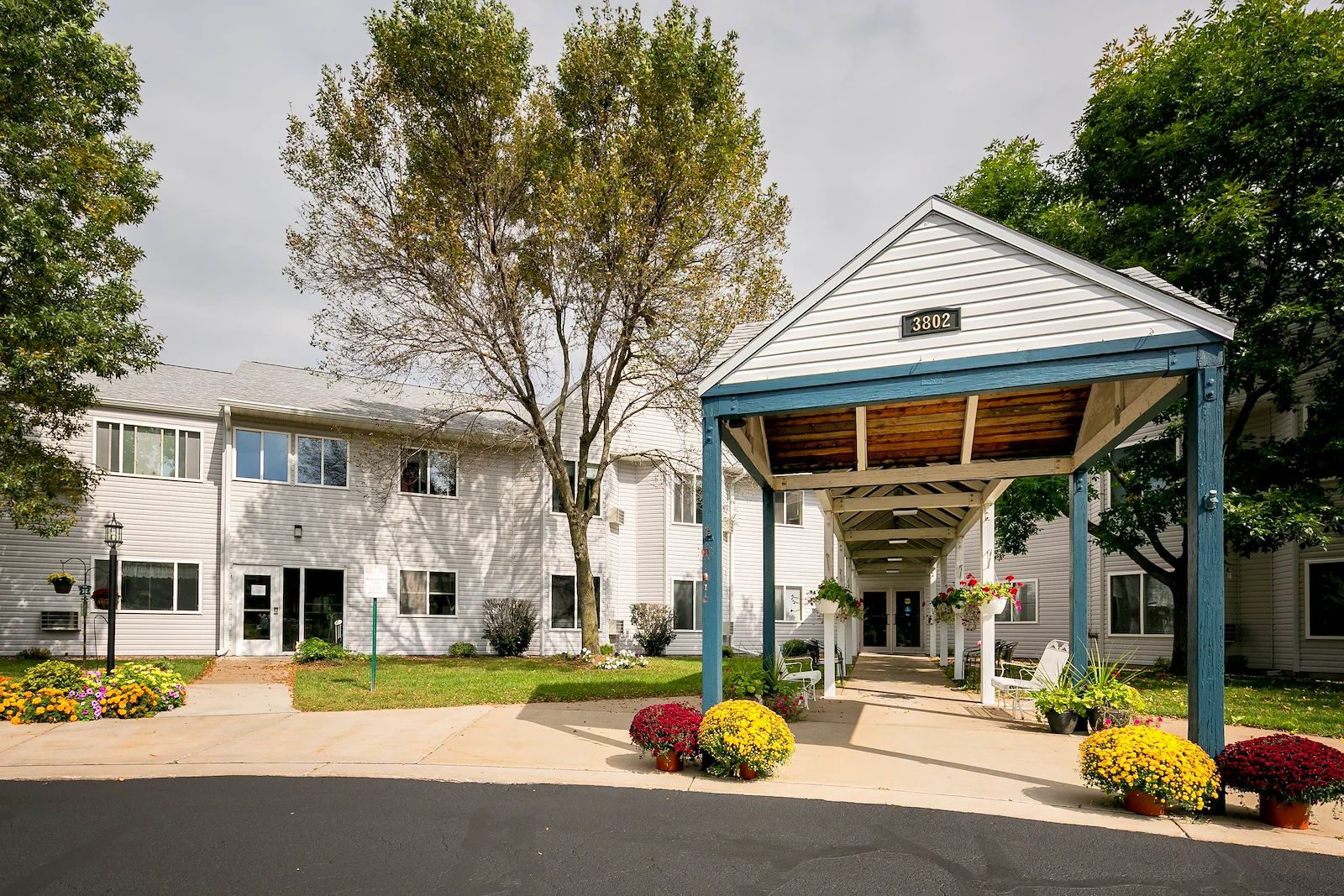 Image of Oakwood Homes (2)