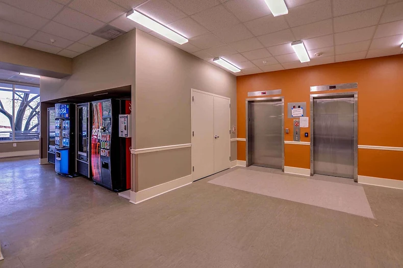 Image of Lakeview Tower (3)