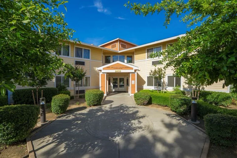 Image of Eskaton Natomas Manor (1)
