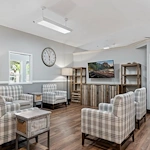 Avamere at Mountain Ridge senior living community offering assisted living, memory care, and respite care in South Ogden, UT, community sitting area designed for socializing and relaxation