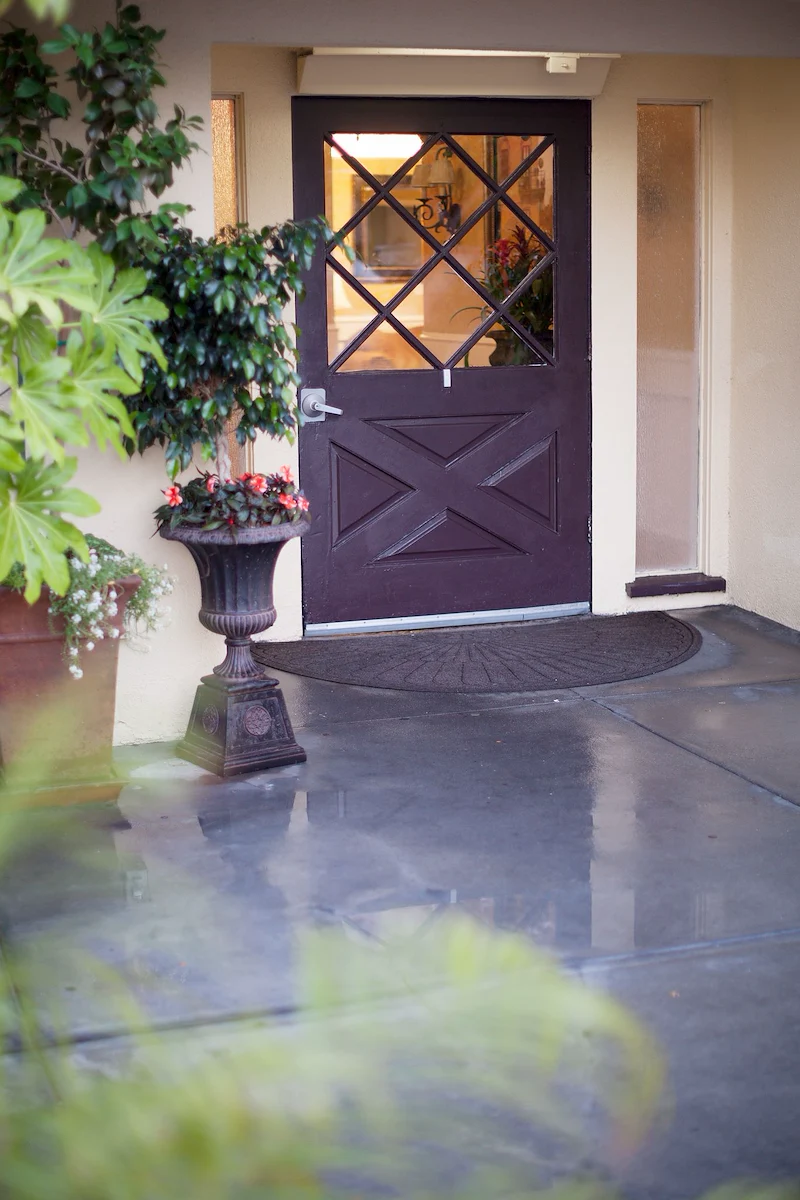 Image of La Mesa Healthcare Center (3)