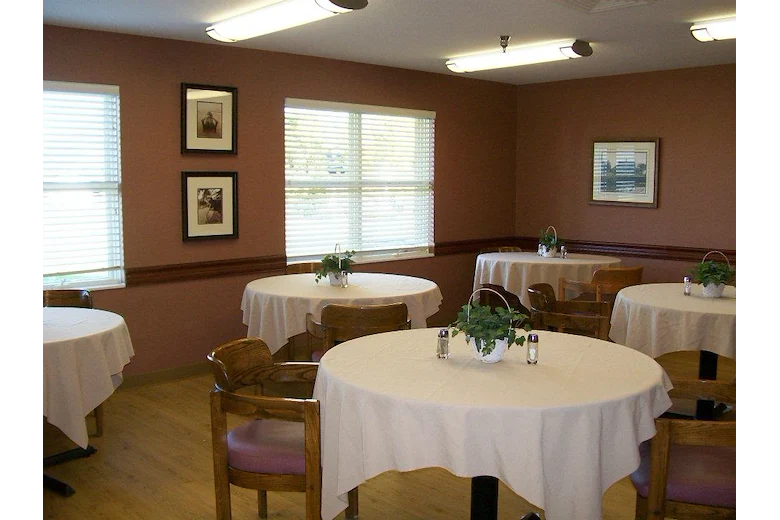 Image of Roselawn Manor (4)